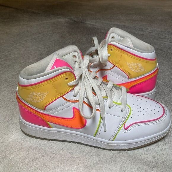 Nike Jordan 1 Women's Sneakers White Neon Pink Mid Edge Glow Size 5.5 Y 7 Womens - Picture 4 of 10
